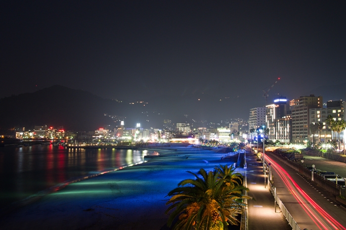 熱海ビーチの夜景